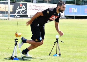 Albiol, pretemporada con el Nápoles.