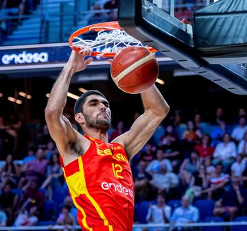 Posiblemente el debut más ilusionante de los últimos años. El grancanario renunció al Eurobasket para preparar mejor su segundo año en la NBA y la apuesta le salió bien: se consolidó en los Grizzlies y dobló sus prestaciones. Ha encajado bien en la dinámica y aunque todavía tiene algún despiste en defensa, en ataque es de las mayores amenazas de la Selección. Un peligro desde la línea de tres, que permite vaciar un poco la zona.