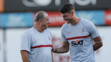 Albert Riera, junto a Fatih Terim en 2020.