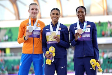 Femke Bol, Sydney McLaughlin y Dalilah Muhammad.