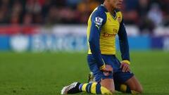 Alexis no se recupera y se perderá el clásico de Londres