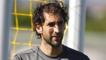 Diego López, sobre su lesión: "Me molesta, pero tengo ganas de jugar"