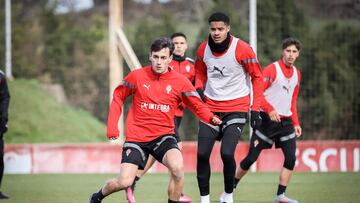 Pedro Díaz: “Nadie me quita poder jugar en Primera con el Sporting”