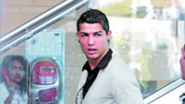 <b>LA GUERRA. </b>El Madrid exige que Cristiano no juegue con Portugal.