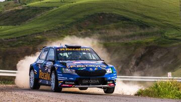 ‘Cohete’ Suárez domina en el arranque de la temporada