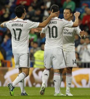 Chicharito ante el Cornellá en el partido de vuelta de dieciseisavos de final de la Copa del Rey el 2 de diciembre de 2014.