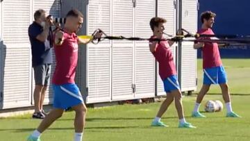 El Barça sigue entrenando a la espera de Leo Messi