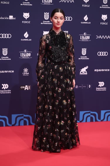 La actriz Blanca Soroa posa en la alfombra roja de los Premios Feroz 2026, en el Pazo da Cultura, en Pontevedra, Galicia. 