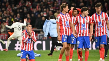 El defensa uruguayo del Atlético de Madrid, José María Giménez, reacciona tras la tanda de penaltis.