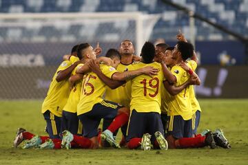 Los dirigidos por Reinaldo Rueda debutaron con victoria en el primer partido de la Copa América. La Tricolor se impuso con un tanto de Edwin Cardona.  