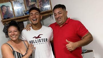 El desconocido lado familiar de Saldivia: 24 días en coma y África