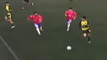 Es chileno, tiene millones de oyentes en Spotify y también brilla en el fútbol: observen estas jugadas