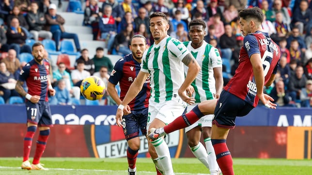 José Antonio Martínez rescinde por sorpresa