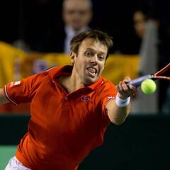 Nestor se lesiona y complica su participación ante Chile