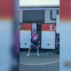 Sabíamos que Pogacar era extraterrestre... pero esto ya
sí que no es normal