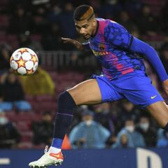 La Premier 'amenaza' al Barça