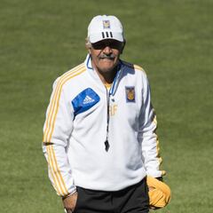 Tuca sí se va del futbol, pero hasta el 2021