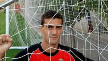 <b>CUATRO MESES SIN GOL. </b>Roberto, que hoy 'hará' de José Mari, será titular en la punta del ataque del Nàstic en el Nou Estadi.