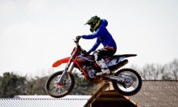 Las mejores imágenes de Raikkonen, haciendo motocross