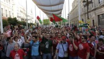 Manifestaci&oacute;n de aficionados el pasado 21 de julio en Sevilla para evitar la desaparici&oacute;n del club.