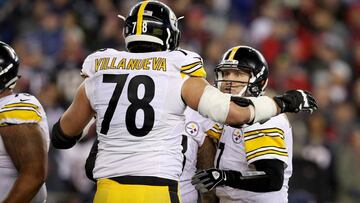 FOXBORO, MA - JANUARY 22: Ben Roethlisberger #7 of the Pittsburgh Steelers talks to Alejandro Villanueva #78 during the first half of the AFC Championship Game against the New England Patriots at Gillette Stadium on January 22, 2017 in Foxboro, Massachusetts.   Patrick Smith/Getty Images/AFP
 == FOR NEWSPAPERS, INTERNET, TELCOS &amp; TELEVISION USE ONLY ==