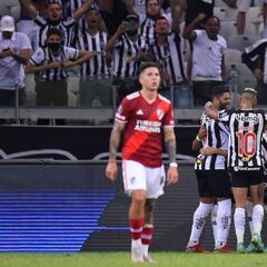 Atlético Mineiro fue mucho más y eliminó a River