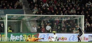 Gol de Benzema. 0-1.