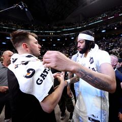 Davis: “El traspaso de Doncic aún duele en los Mavericks”