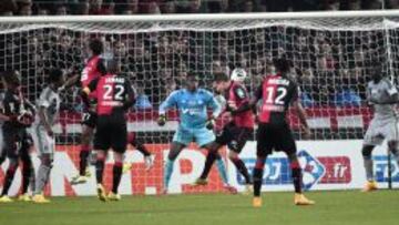 Anders Konradsen haciendo el gol del empate para el Rennes