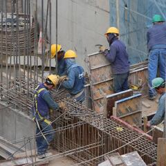 ¿Quiénes deben volver a trabajar el 27 de abril en Colombia?