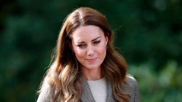 LOW WRAY, UNITED KINGDOM - SEPTEMBER 21: (EMBARGOED FOR PUBLICATION IN UK NEWSPAPERS UNTIL 24 HOURS AFTER CREATE DATE AND TIME) Catherine, Duchess of Cambridge arrives to embark on a boat trip, on Lake Windermere, with two of the 'Windermere Children', a group of 300 child Holocaust survivors who came to stay in the Lake District in 1945 for a period of recuperation following what they experienced in concentration camps and ghettos of Nazi Occupied Europe, at Wray Castle on September 21, 2021 in Low Wray, England. (Photo by Max Mumby/Indigo/Getty Images)