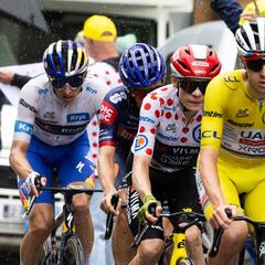 Pogacar: “Estoy cansado, me atacan desde el primer día”