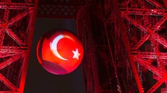 Eiffel Tower glows bright red following Turkey win