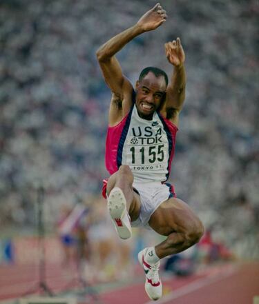 Carl Lewis, Powell, la 'sauna' y el tifón de Tokio y los durmientes en el metro