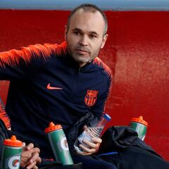 La suplencia de Iniesta en Riazor es "por molestias físicas"