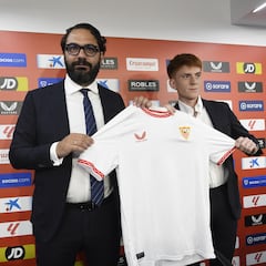 Orta, sobre Badé y Ocampos: “Las ofertas no satisfacen al Sevilla”