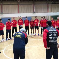 Alex Dujshebaev lidera a los Hispanos 'B' en Qatar