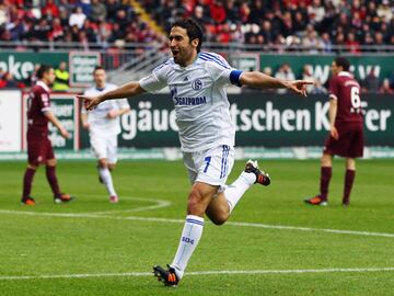 After 16 seasons with Real Madrid, Raúl arrived at Schalke 04 in 2010 and spent two campaigns with the Bundesliga side.
