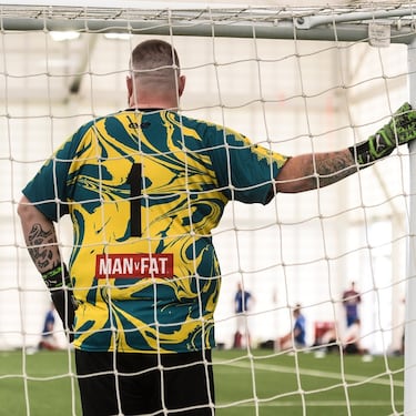 La cantidad de peso que pierden los participantes varía según la persona por muchas razones, pero en general el 90 % de quienes participan en MAN v FAT Football pierden peso.