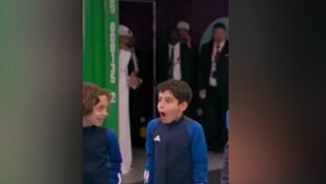 Por cosas como estas es una leyenda: el gesto de Cristiano con un niño que arrasa en redes