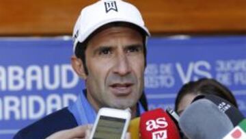 'Le Parisien': El PSG quiere a Figo como director deportivo