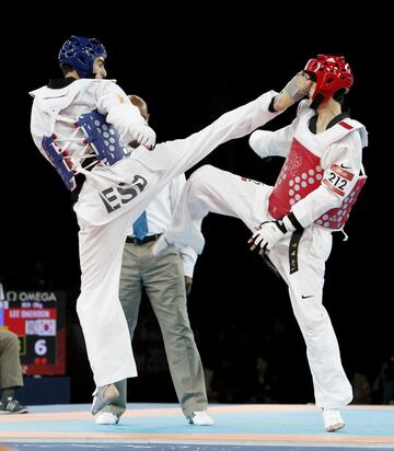 El de Figueras, de 30 años, culminó este logro en Londres 2012. Aquel oro, sumado a dos Mundiales (2009 y 2011) y otros dos europeos (2012 y 2016), le hacen ser uno de los deportistas españoles más importantes de la historia reciente. También se colgó el bronce en Río 2016.



