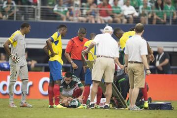 Luis Montes sufrió una fractura de tibia y peroné en el AT&T Stadium de Arlington en partido amistoso entre México y Ecuador previo al Mundial de Brasil 2014.