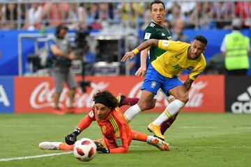 El pase de Neymar a Firmino.