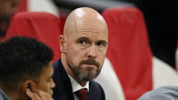23 October 2019, Netherlands, Amsterdam: Ajax Amsterdam coach Erik ten Hag reacts during the UEFA Champions League group H soccer match between Ajax Amsterdam and Chelsea at the Johan Cruijff ArenA. Photo: James Wilson/CSM via ZUMA Wire/dpa
 
 
 23/10/201