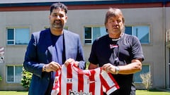 Estudiantes renueva a Zielinski