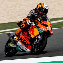 Masiá mete miedo en Moto3 y Lowes lidera en Moto2