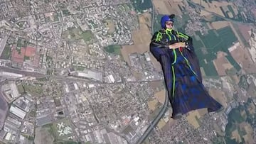 Wingsuit + cubo de Rubik