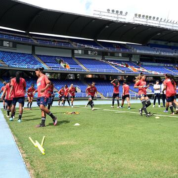 La Selección Femenina de Mayores está lista para el amistoso frente a Argentina. El equipo de Nelson Abadía realizó su último entrenamiento en el Pascual Guerrero, sede del partido.