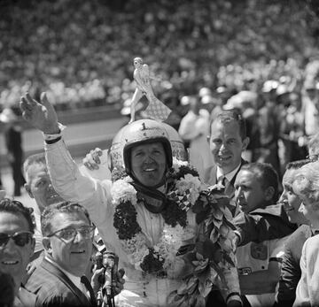 Una de las grandes leyendas del automovilismo de Estados Unidos. Además de ser uno de los tres pilotos con cuatro victorias en la Indy 500, es el primero que lo logró. Entre sus éxitos, un récord de siete títulos en la USAC (antigua IndyCar), siete victorias en la Nascar y triunfos en las tres grandes citas de la Resistencia: Le Mans, Daytona y Sebring.